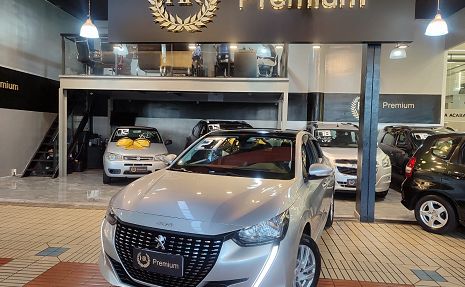 208  AUTOMATICO COM TETO PANORAMICO BAIXO KM Prata - 2021 Novíssimo!