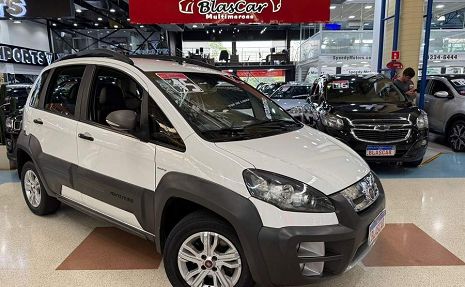 IDEA FIAT IDEA 1.8 MPI ADVENTURE 16V Branco - 2015 Ótimo estado!