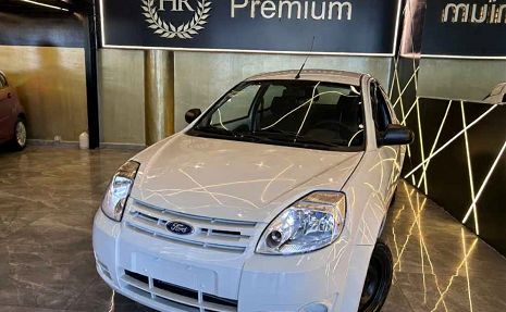 KA FORD KA 1.0 FLEX BAIXO KM CARRO Branco - 2011 Oferta imperdível!